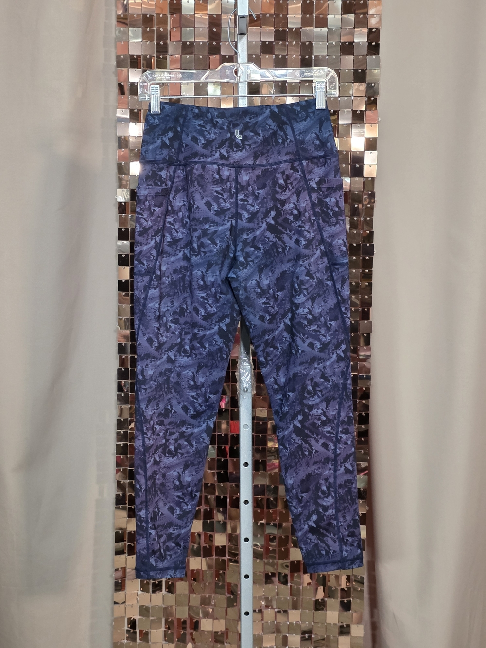 Lolë Abstract Print Athletic Leggings | Tonal Camo Yoga Pants | Size M - Picture 5 of 5